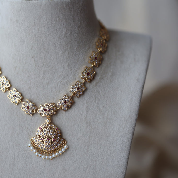 Heritage gold plated ruby white stone short necklace H837