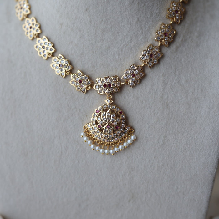 Heritage gold plated ruby white stone short necklace H837