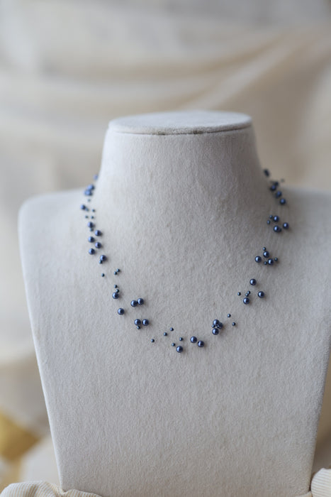 Invisible blue pearl layer short necklace IN1900