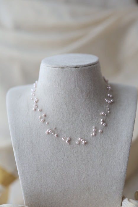 Invisible pink pearl layer short necklace IN1883