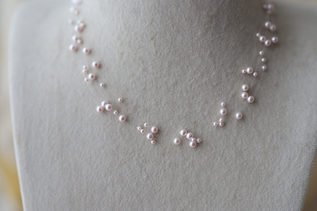 Invisible pink pearl layer short necklace IN1883