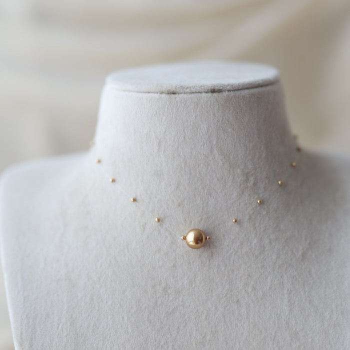 Invisible cream pearl layer short necklace IN722