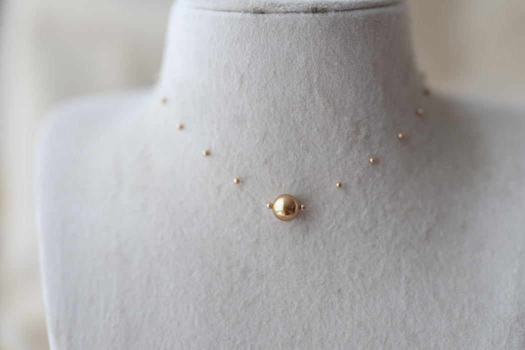 Invisible cream pearl layer short necklace IN722