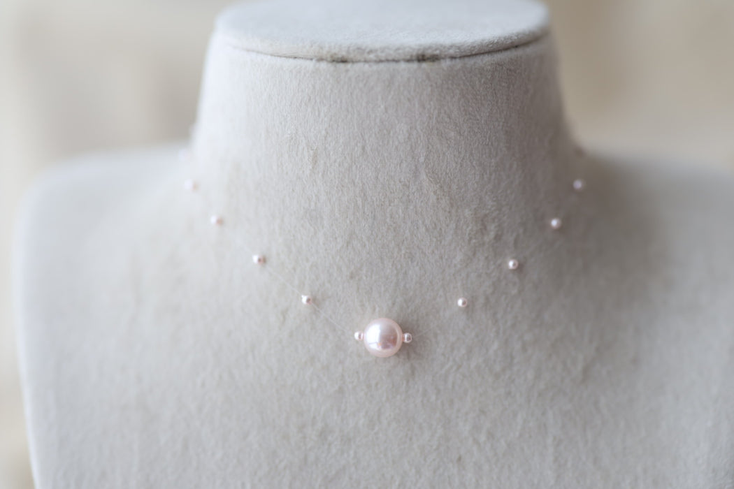 Invisible pink pearl layer short necklace IN2380
