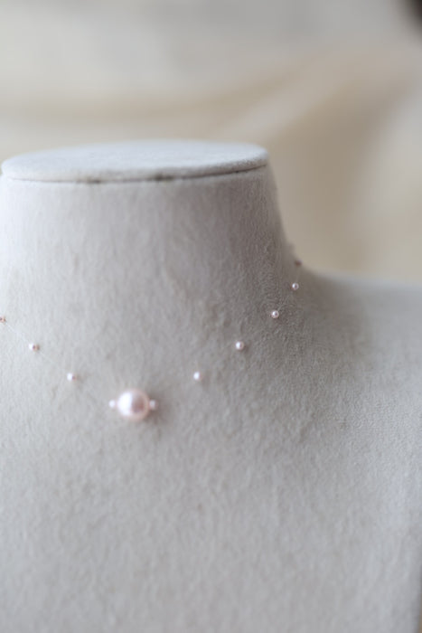 Invisible pink pearl layer short necklace IN2380