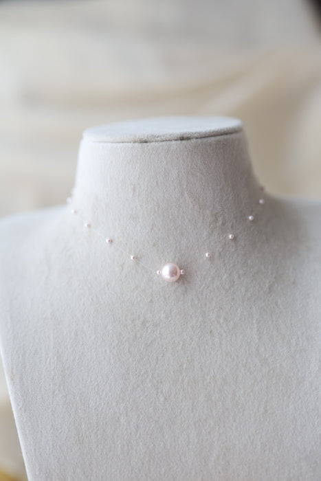 Invisible pink pearl layer short necklace IN2380