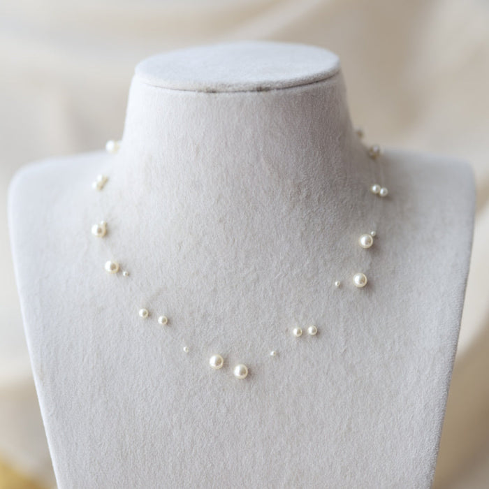 Invisible white pearl layer short necklace IN1833