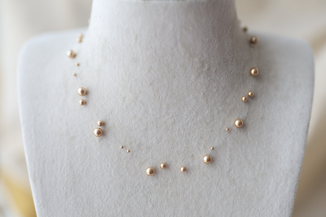 Invisible white pearl layer short necklace IN1833