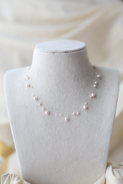 Invisible pink pearl layer short necklace IN1672