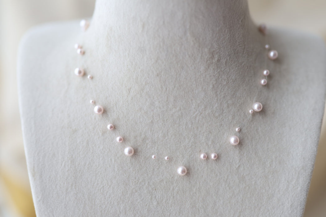 Invisible pink pearl layer short necklace IN1672