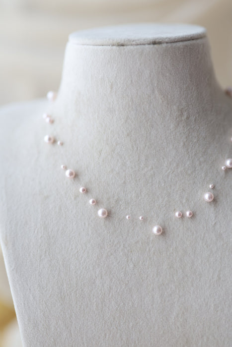 Invisible pink pearl layer short necklace IN1672
