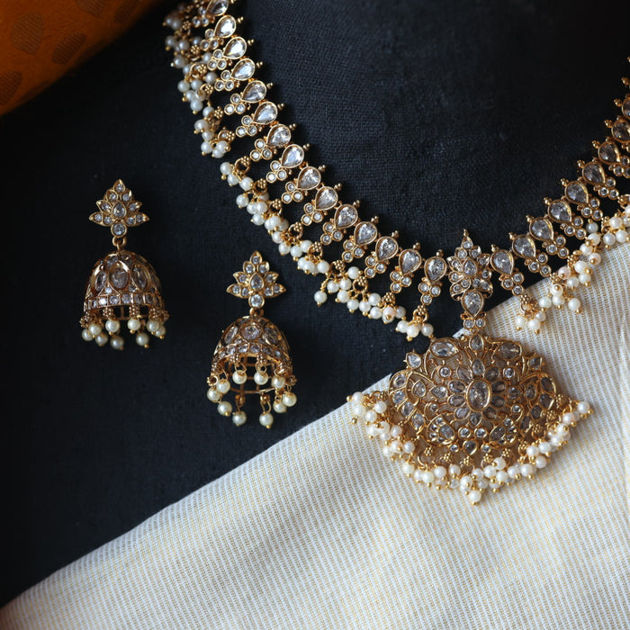 Antique white stone short necklace with earrings S1B1098