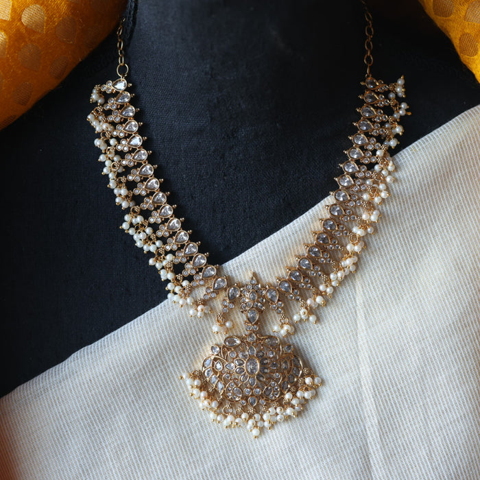 Antique white stone short necklace with earrings S1B1098