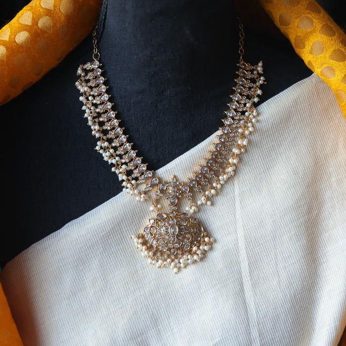 Antique white stone short necklace with earrings S1B1098