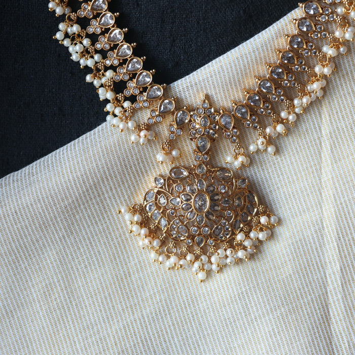 Antique white stone short necklace with earrings S1B1098