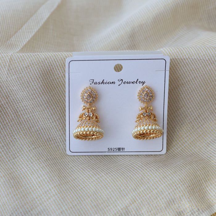 Heritage gold plated white stone jumka earrings HJ46677