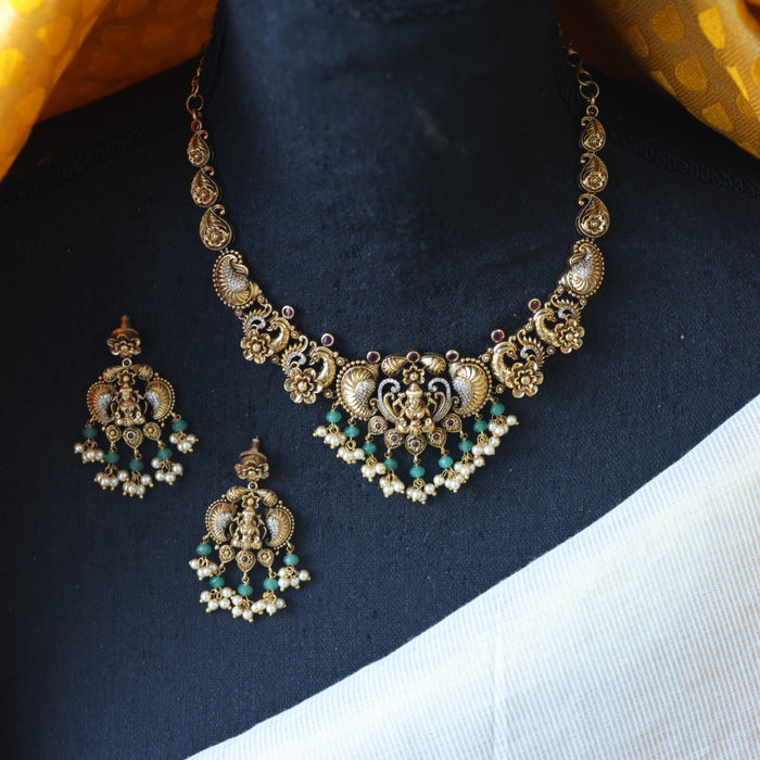 HAntique green bead short necklace with earrings AG0435