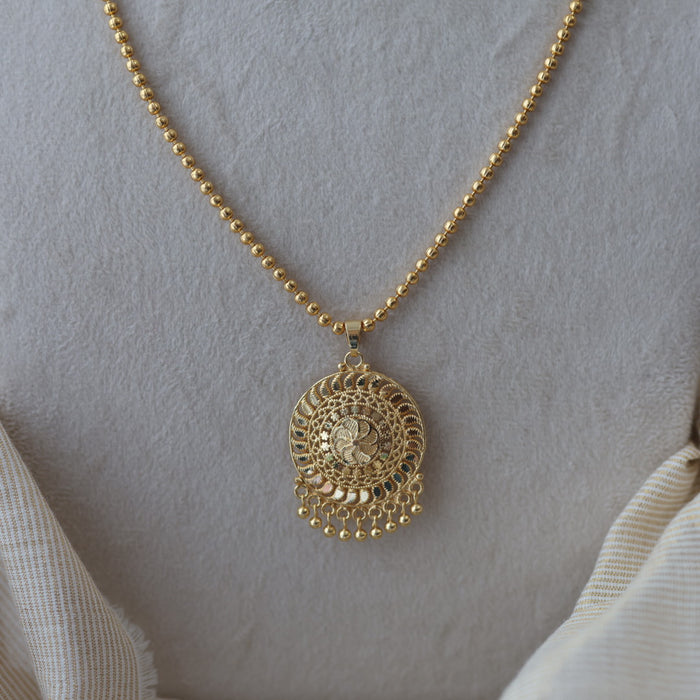 Heritage gold plated pendant long chain HC0745