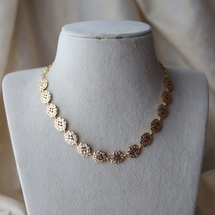 Heritage gold plated ruby white stone short necklace H88022