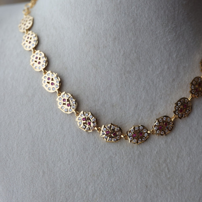 Heritage gold plated ruby white stone short necklace H88022