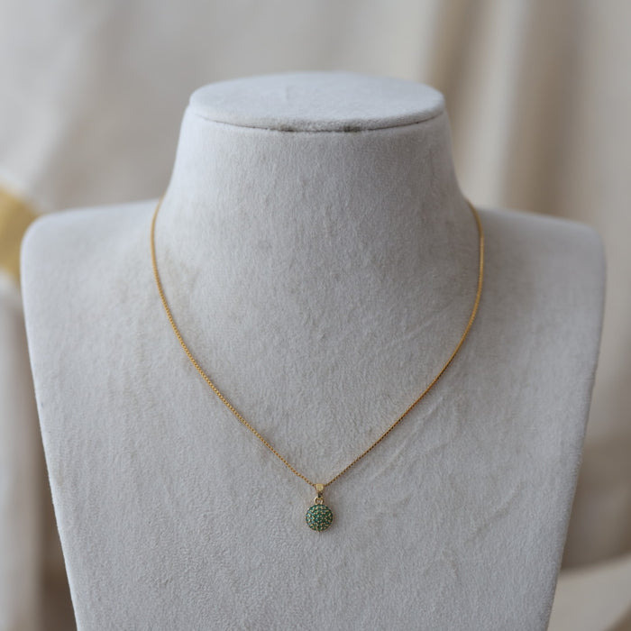 Heritage gold plated green stone pendant chain HC0123