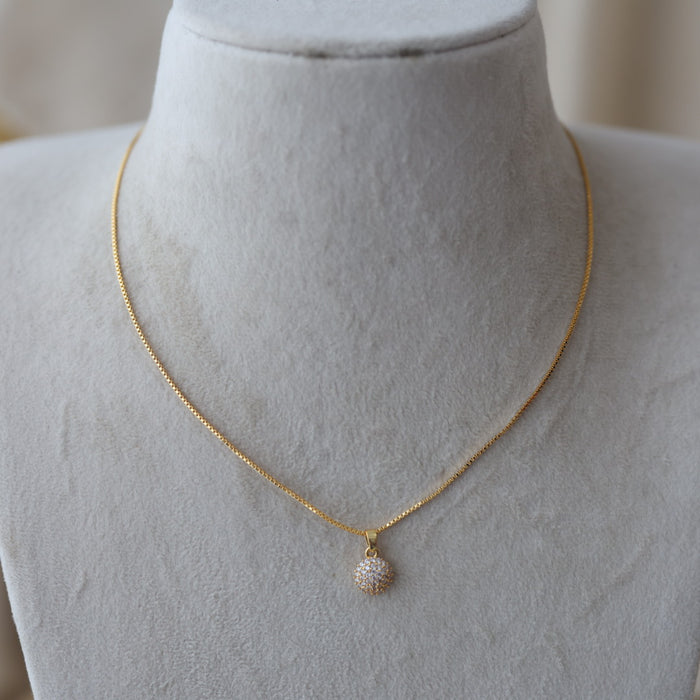 Heritage gold plated blue stone pendant chain HC0222
