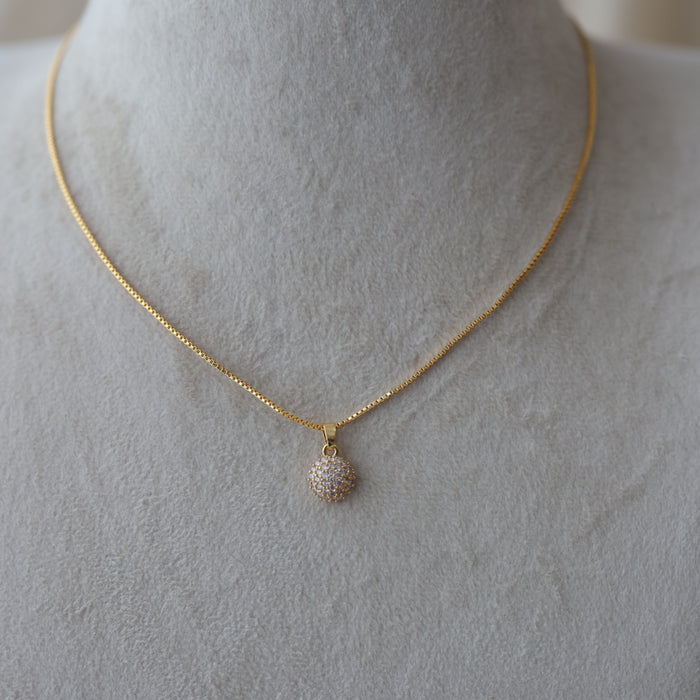 Heritage gold plated blue stone pendant chain HC0222