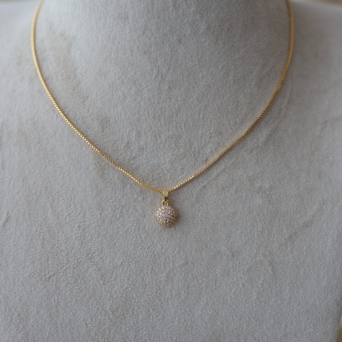 Heritage gold plated blue stone pendant chain HC0222
