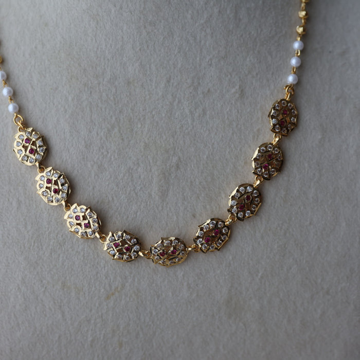 Heritage gold plated ruby white stone short necklace H78982