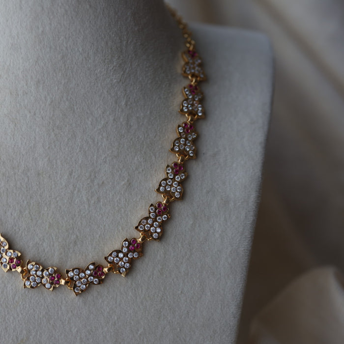 Heritage gold plated ruby white stone short necklace H8303
