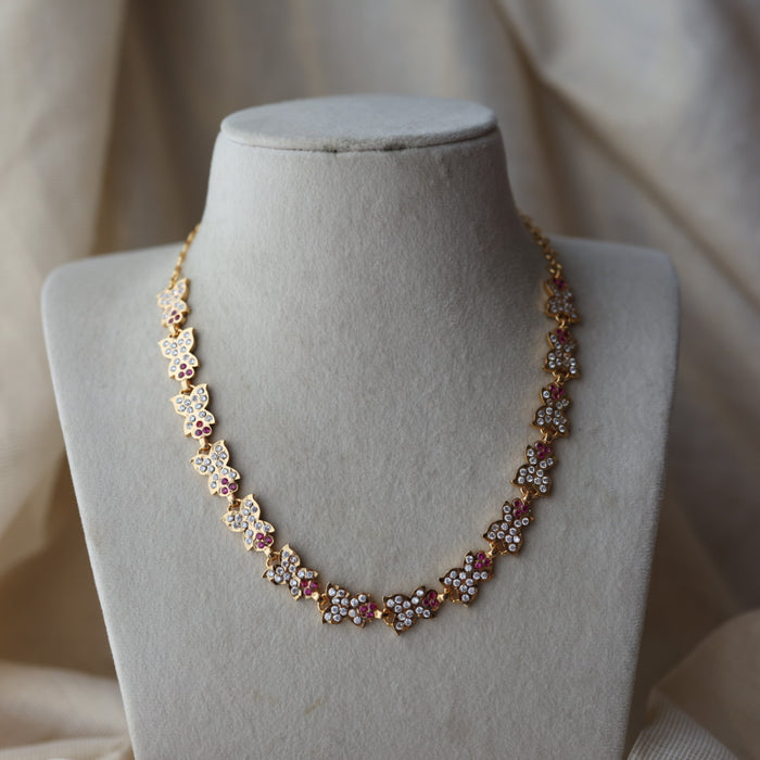 Heritage gold plated ruby white stone short necklace H8303
