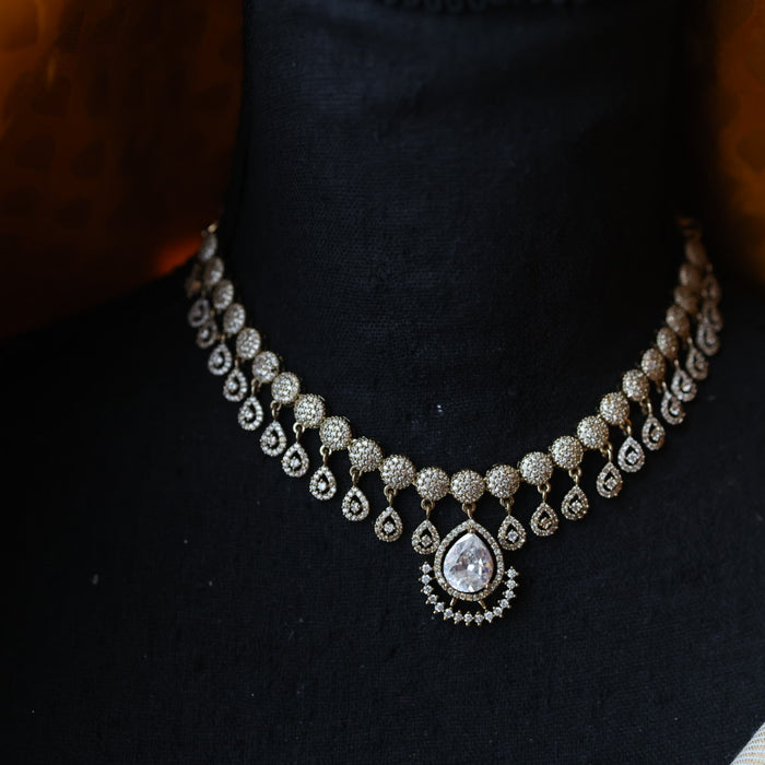 Victorian white stone short necklace with earrings V1056