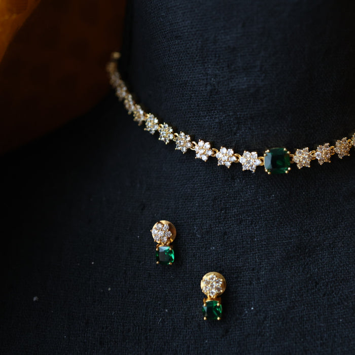 Antique green stone short necklace and earrings TTS4125