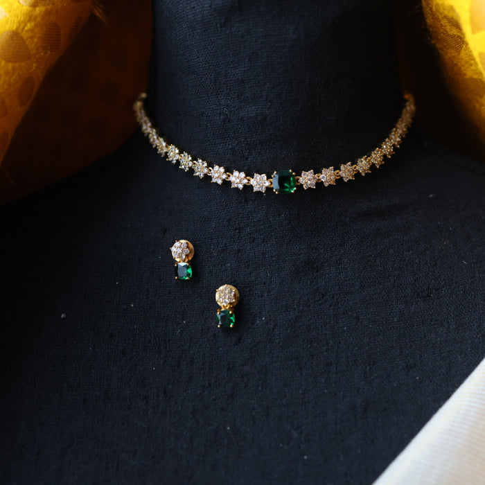 Antique green stone short necklace and earrings TTS4125