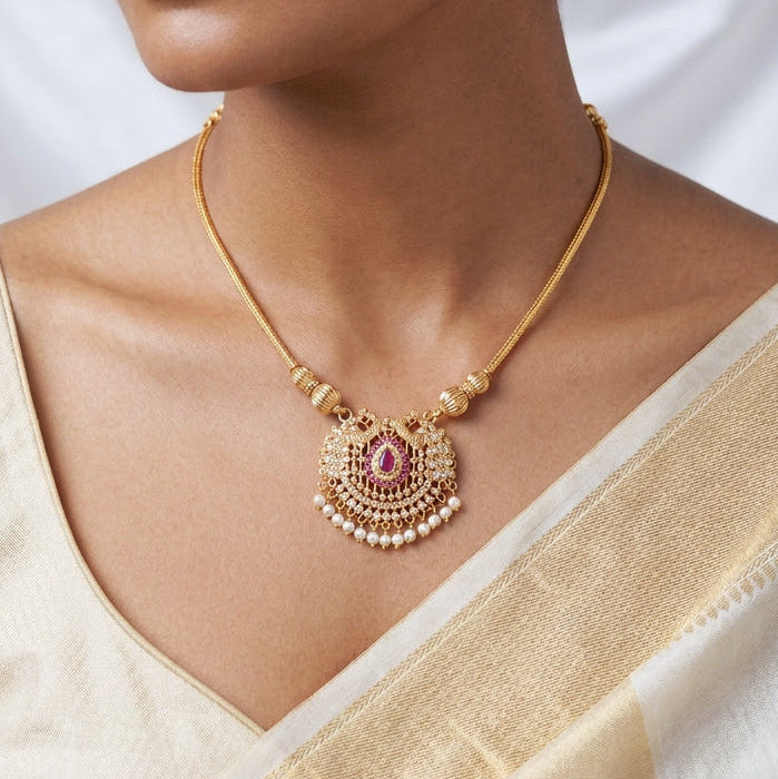 Heritage gold plated ruby white stone short necklace H858