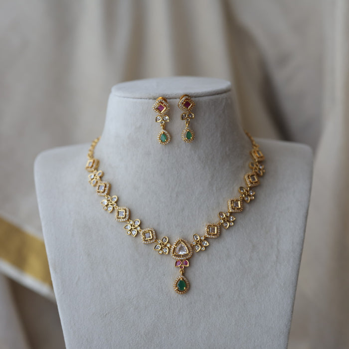 Heritage gold plated short necklace with earrings H7822