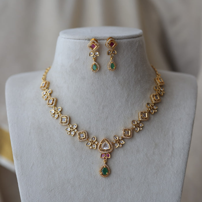Heritage gold plated short necklace with earrings H7822