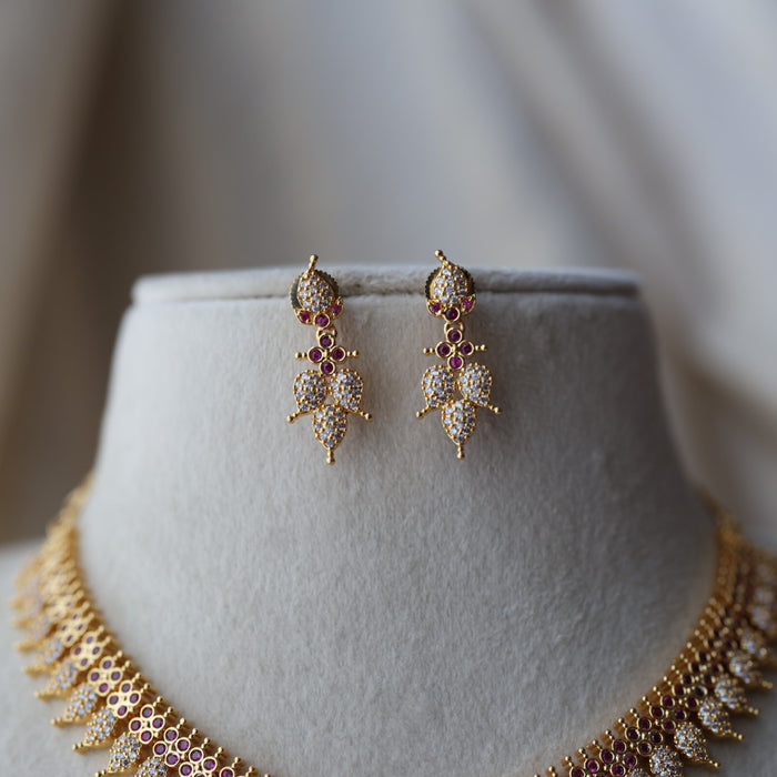 Heritage gold plated ruby white stone mango short necklace H79222