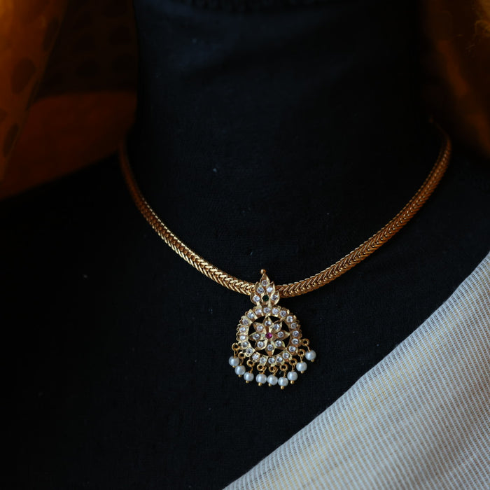 Heritage gold plated white short necklace set H567