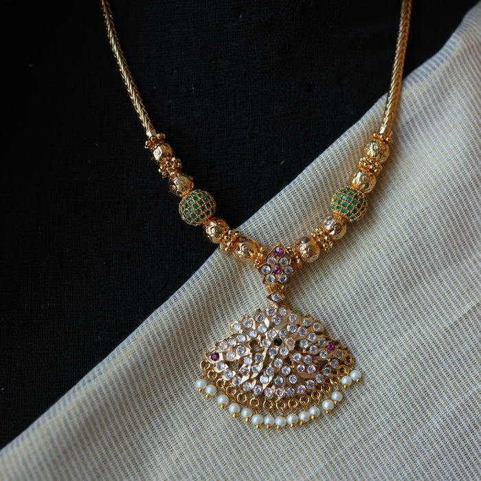 Heritage gold plated green stone H6923