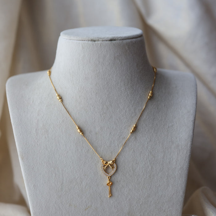 Heritage gold plated simple short chain H711