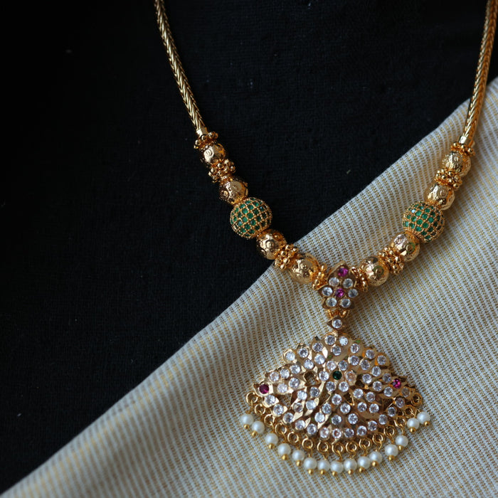 Heritage gold plated green stone H6923