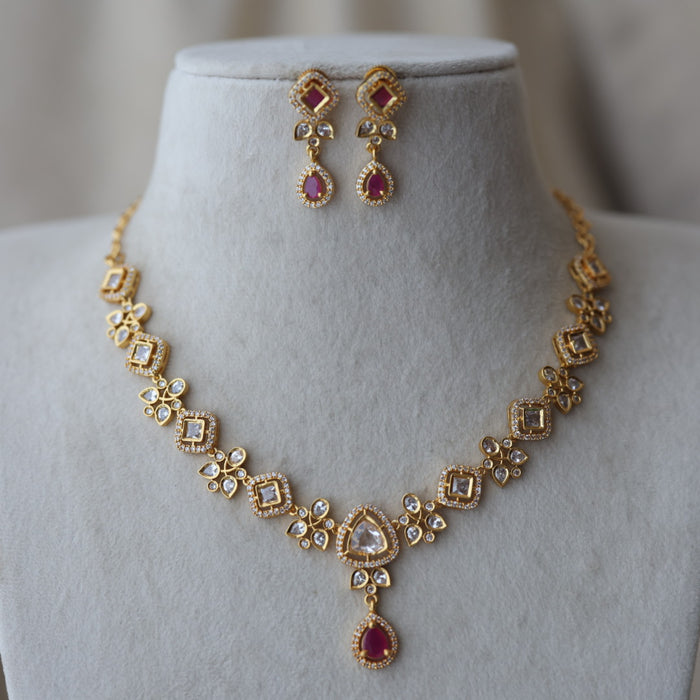 Heritage gold plated ruby white stone short necklace with earrings H8252