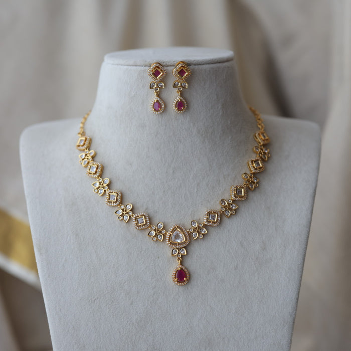 Heritage gold plated ruby white stone short necklace with earrings H8252