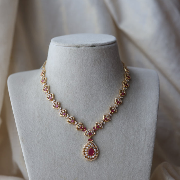 Heritage gold plated ruby white stone short necklace H7882