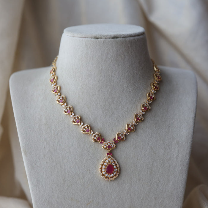 Heritage gold plated ruby white stone short necklace H7882
