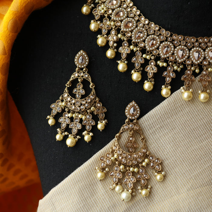 Trendy white stone short necklace with earrings and tikka TW007456