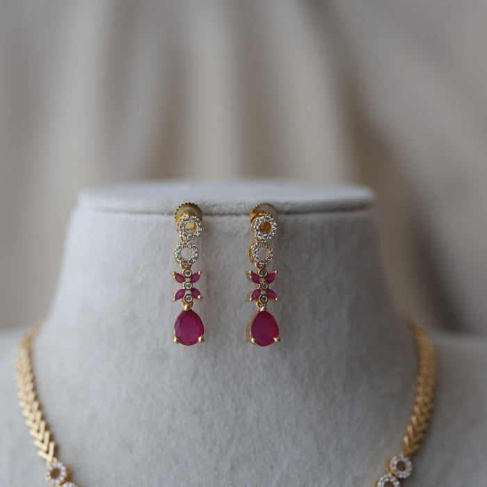 Heritage gold plated ruby & white stone short necklace with earrings H8137