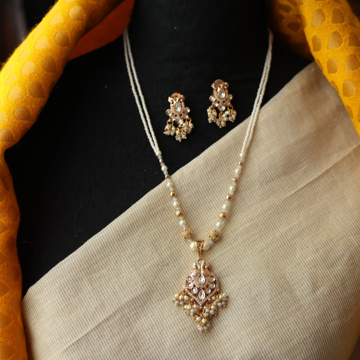Minimal kundan white bead short necklace with earrings MS3251