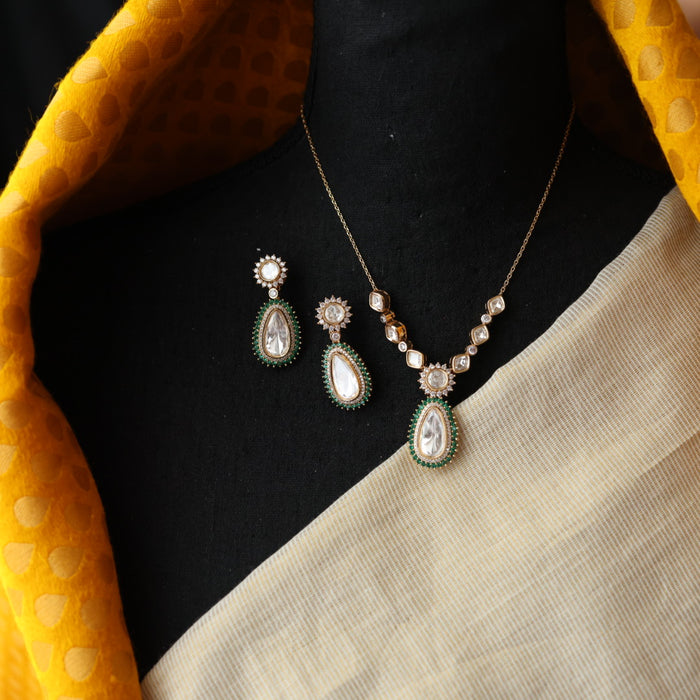 Minimal kundan green stone short necklace with earrings MS3253